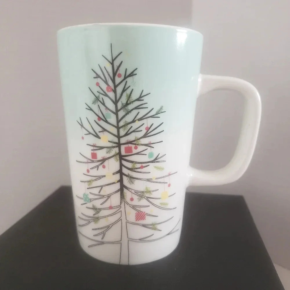 Starbucks Porcelain Christmas Themed Tall 12oz Coffee Mug.